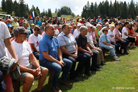06-Spominska slovesnost na Menini planini (22)